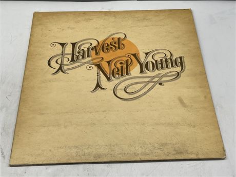 NEIL YOUNG - HARVEST - VG+ (SLIGHTLY SCRATCHED)