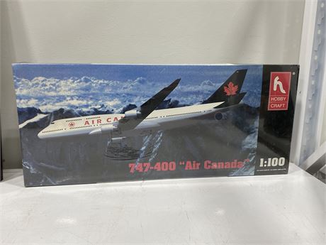 SEALED RARE 1:100 SCALE 747-400 AIR CANADA MODEL KIT