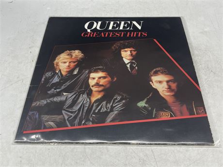 QUEEN - GREATEST HITS - NEAR MINT (NM)