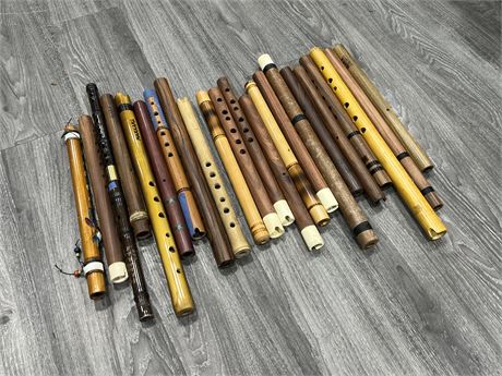 LOT OF WOOD RECORDERS