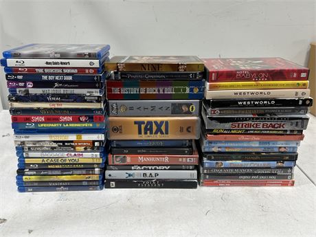 LOT OF BLU RAYS / DVDS