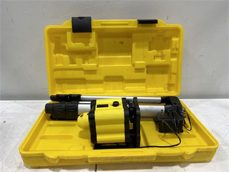 LASER LEVEL AND CARRY CASE