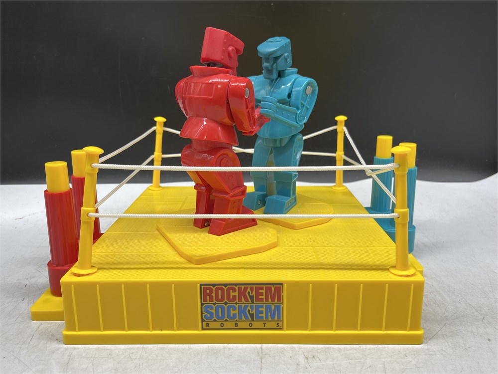 Urban Auctions - VINTAGE ROCK EM SOCK EM ROBOTS