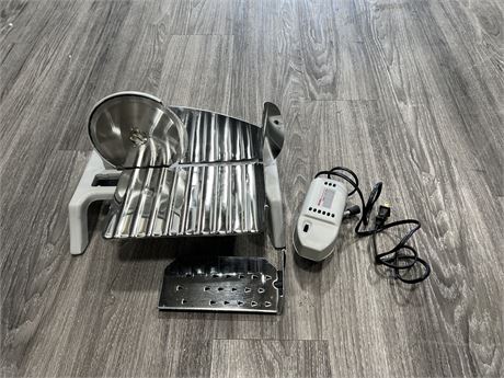 RIVAL ELECTRIC FOOD SLICER