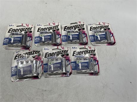 7 PACKAGES OF 4 ENERGIZER AA BATTERIES (28 BATTERIES TOTAL)