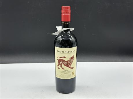 SEALED 2009 SYRAH RED WINE - THE WOLFTRAP / SOUTH AFRICA (88 POINTS)