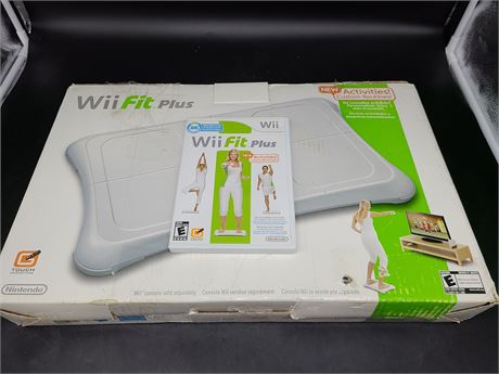 WII FIT PLUS BOARD WITH GAME
