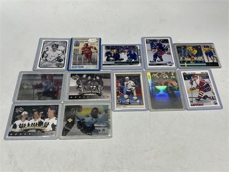 12 MISC NHL CARDS INCLUDING ROOKIES