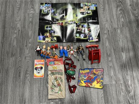MISC TOYS, SPIDERMAN MOUSE PAD, DISNEY WALL HOOK, X-FILES POSTER, MON CHICHI