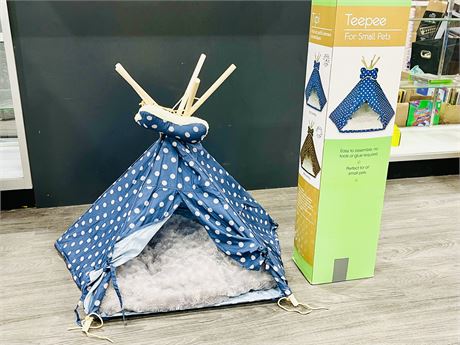 BLUE TEEPEE FOR SMALL PETS