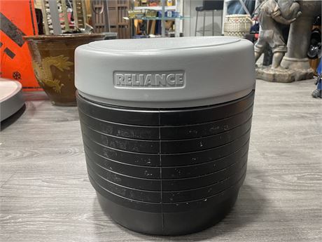 BRAND NEW RELIANCE PRODUCTS HASSOCK PORTABLE LIGHTWEIGHT SELF CONTAINED TOILET