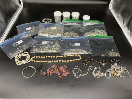 MISC JEWELRY & 2000 METAL CHARMS