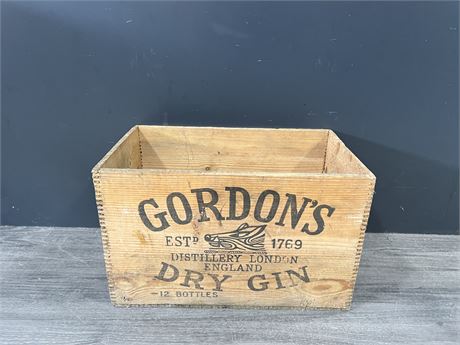 EARLY GORDONS DRY GIN WOODEN CRATE - 17”x11”x10”