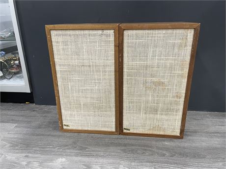 VINTAGE MADE IN DENMARK A25 DYNACO SPEAKERS 11”x10”x20”