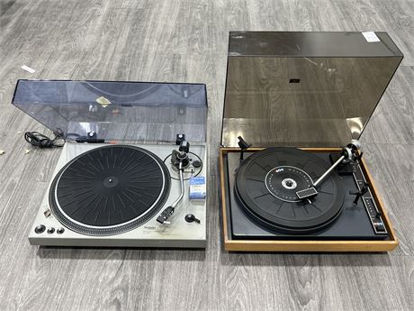 2 TURNTABLES FOR PARTS OR REPAIR - AS IS