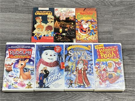 7 VINTAGE CHRISTMAS VHS TAPES