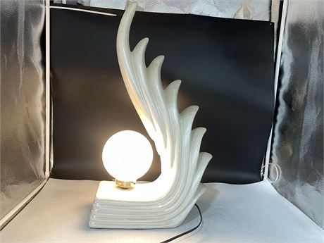 ART DECO STYLE TABLE LAMP 13”x23”