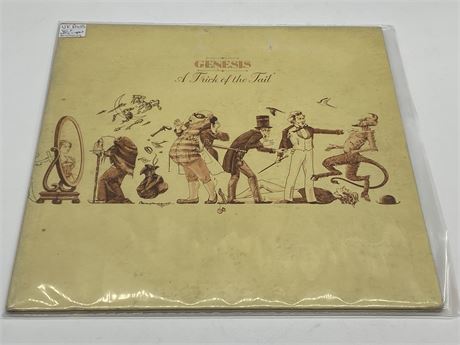 UK PRESS GENESIS - A TRICK OF THE TAIL - VG+ (slightly scratched)