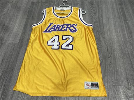 MR. WILSON L.A. LAKERS JAMES WORTHY JERSEY SIZE L