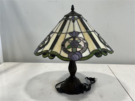 VINTAGE TIFFANY STYLE STAINED GLASS LAMP - WORKS (18” tall)