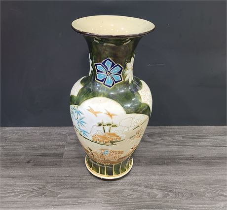 LARGE CHINESE VASE (20"Tall)