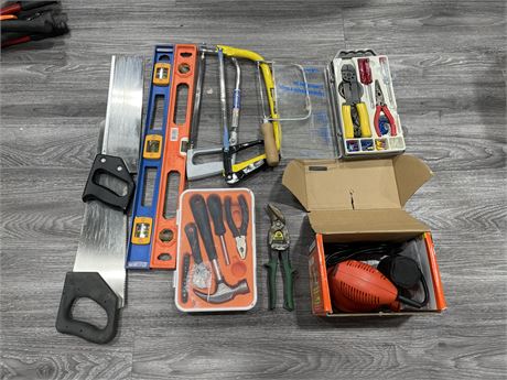 LOT OF MISC TOOLS / OTHERS