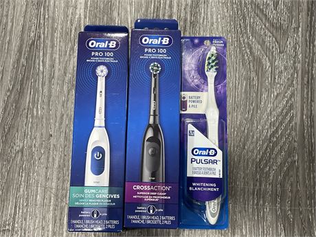 3 NEW ORAL-B BATTERY POWERED ELECTRIC TOOTHBRUSHES
