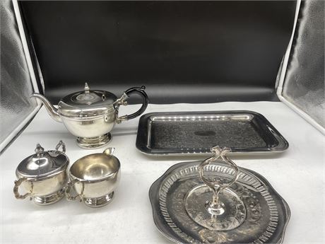 VINTAGE VIKING PLATE TEA SET AND TIDBIT TRAY - MADE IN CANADA
