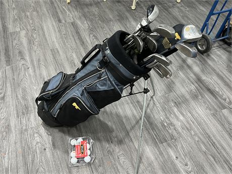 GOLF BAG FULL OF RIGHT HANDED CLUBS & BALLS