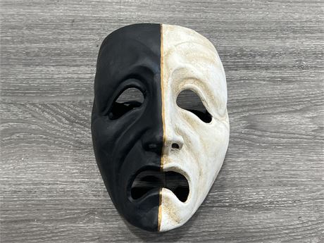 VENETIAN DESPERATE MASK - HAND CRAFTED IN ITALY - 10” LONG