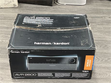HARMAN / KARDON AVR 2600 W/ ORIGINAL BOX