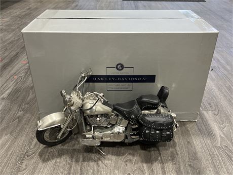 LARGE HARLEY DAVIDSON LIMITED EDITION HERITAGE SOFTAIL IN FINE PEWTER