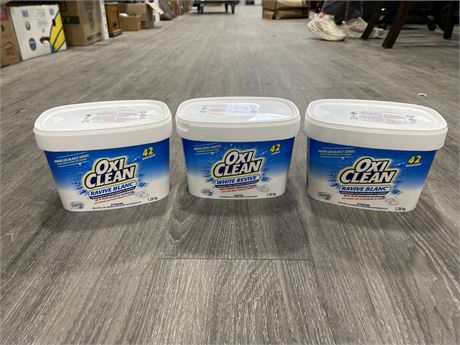 3 OXI CLEAN LAUNDRY DETERGENT PACKS