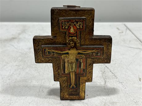 VINTAGE WOODEN CRUCIFIX (6” tall)