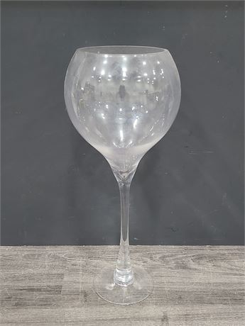 LARGE WING GLASS (23.5"height)