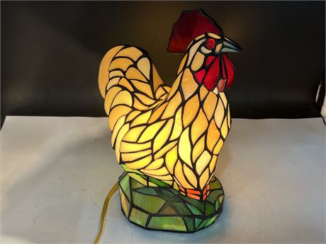 VINTAGE STAINED GLASS ROOSTER LAMP (13”)