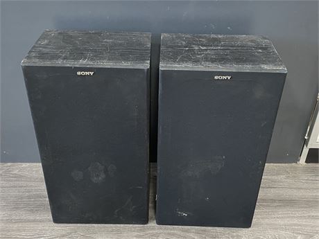 2 SONY SS-C47 SPEAKERS (Untested)