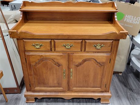 DRY SINK CABINET MAPLE - TELL CITY CHAIR. CO INDIANA (38"x18"Dm - 39" Height)