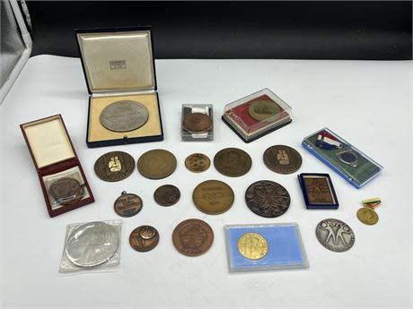 LOT OF VINTAGE MEDALS - MANY BOXING
