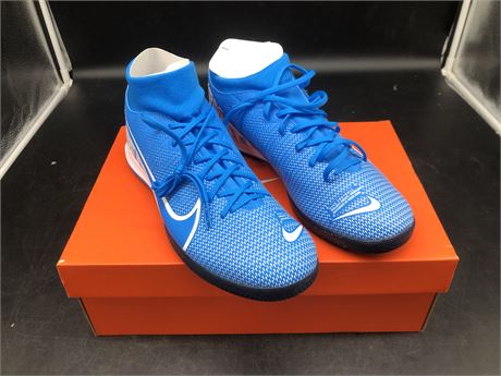 NEW NIKE SUPERFLY SEVEN (SIZE 10)