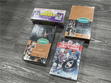 4 SEALED HOCKEY BOXES / SETS (2 French)