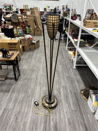 VINTAGE FLOOR LAMP (71” tall)