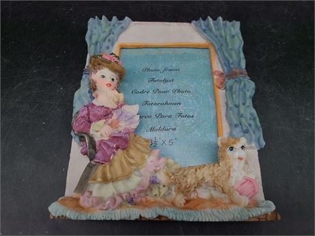 18 NEW DECORATIVE PICTURE FRAME