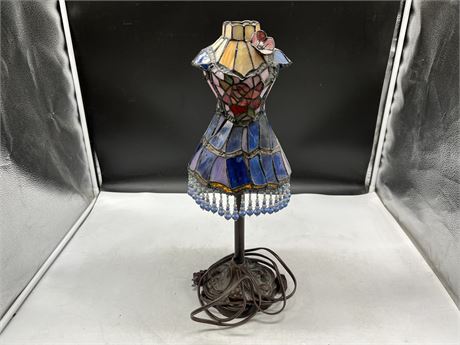 VINTAGE DRESS FORM STAINED GLASS LAMP - WORKS (20” tall)