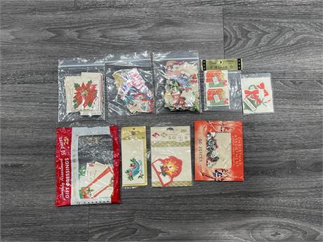 VINTAGE CHRISTMAS GIFT TAGS & STICKERS