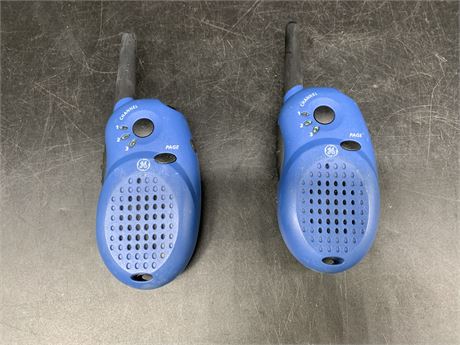 GE BATTERY OPERATED WALKY TALKIES