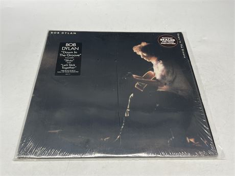BOB DYLAN - DOWN IN THE GROOVE - NEAR MINT