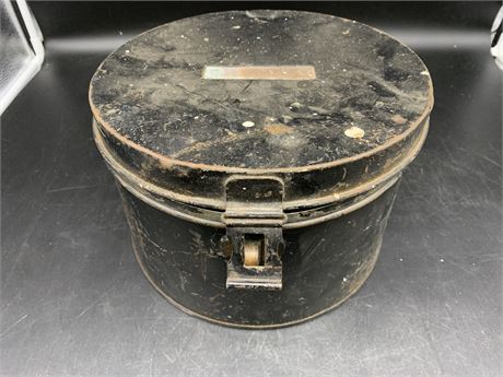 WW2 NAVY METAL HAT BOX