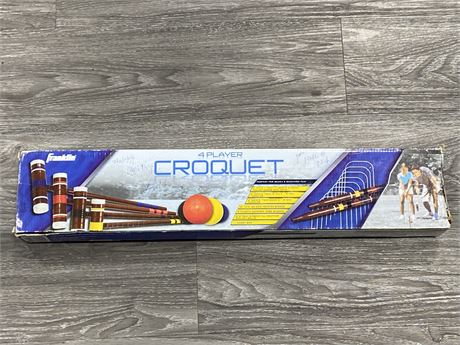 CROQUET GAME - NEW IN BOX