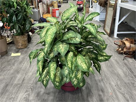 ARTIFICIAL PLANT (36” tall)